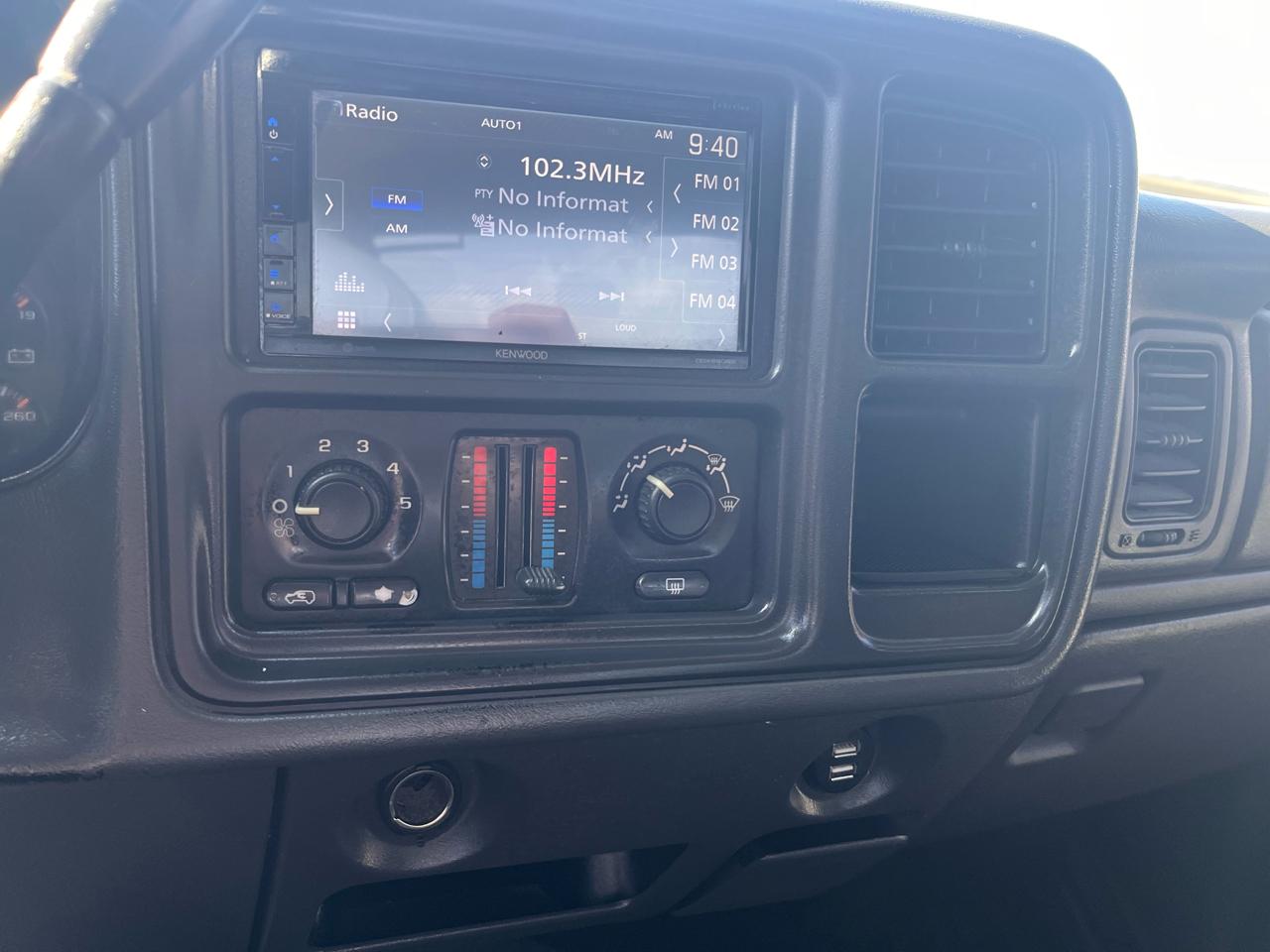 Chevrolet Avalanche 1500 4WD 2004