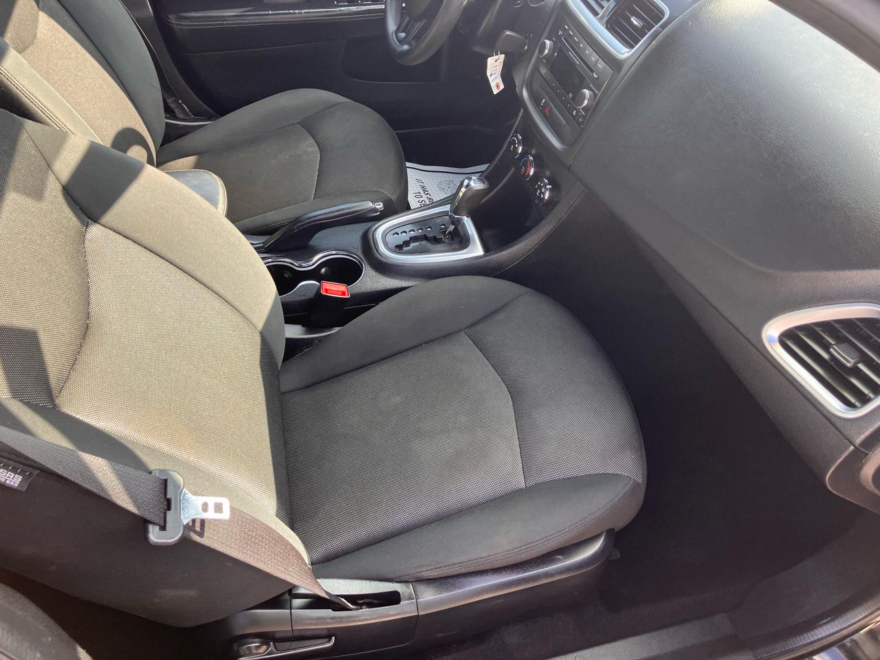 Dodge Avenger SE 2014