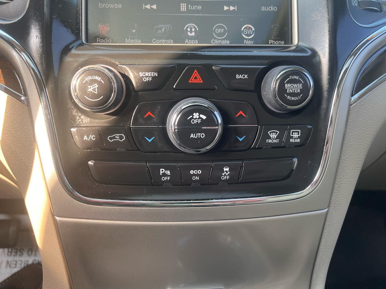 Jeep Grand Cherokee Limited 2WD 2014