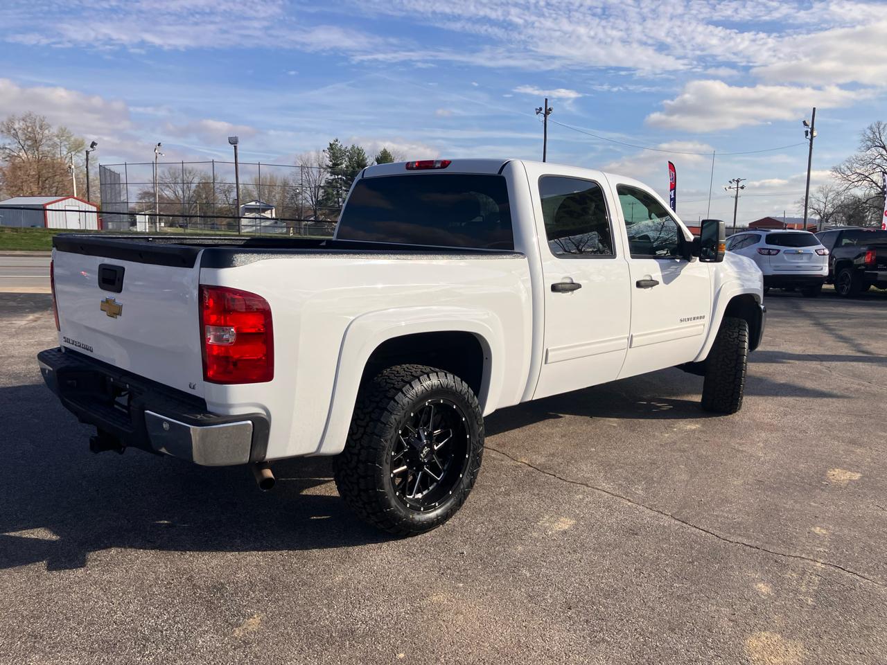 Chevrolet Silverado 1500 LT Crew Cab 4WD 2012