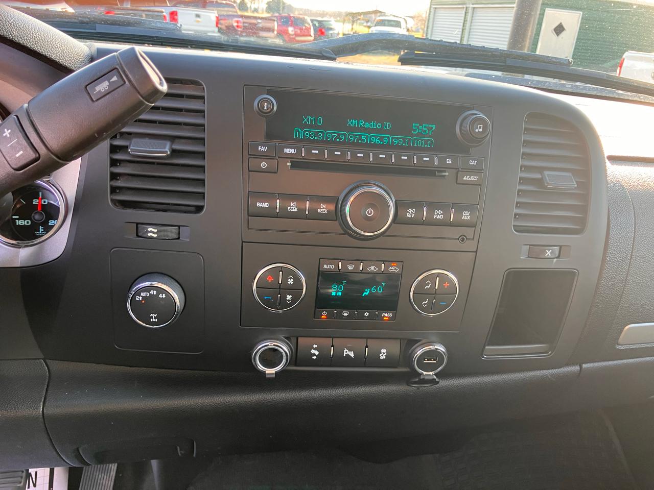 Chevrolet Silverado 1500 LT Crew Cab 4WD 2012