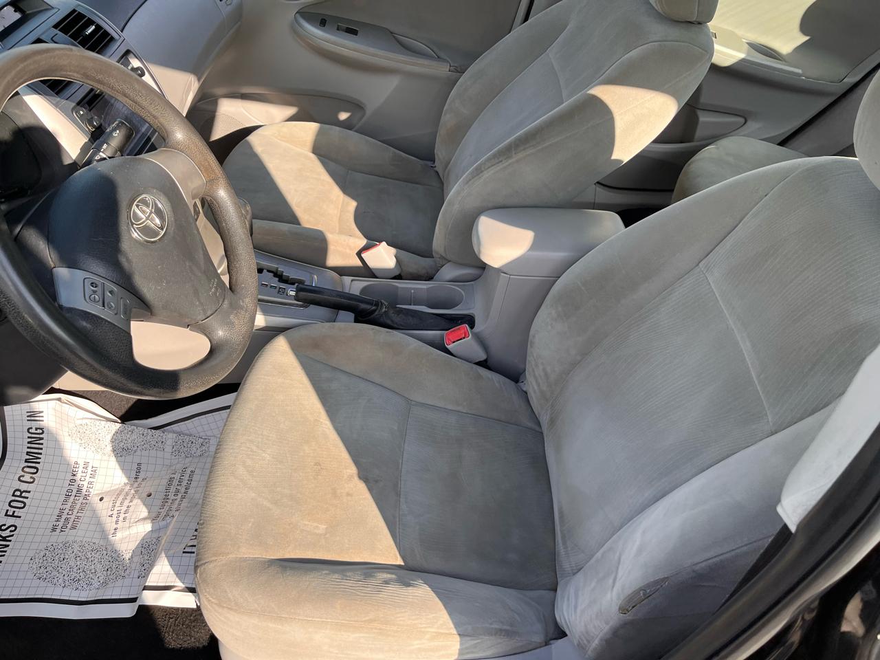 Toyota Corolla L 4D Sedan at 2013