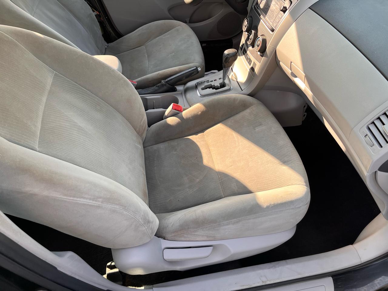 Toyota Corolla L 4D Sedan at 2013