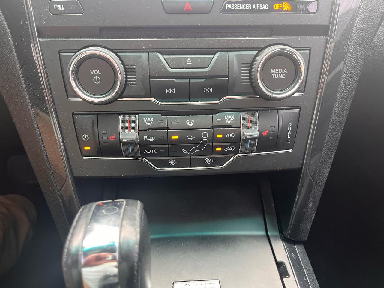 Ford Explorer XLT 4WD 2017