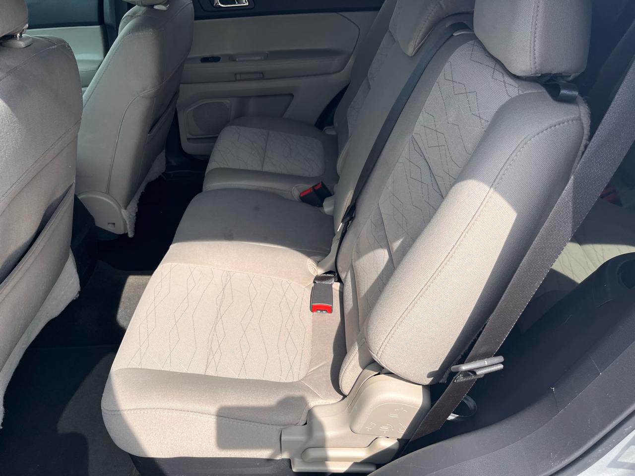 Ford Explorer Base 4WD 2015