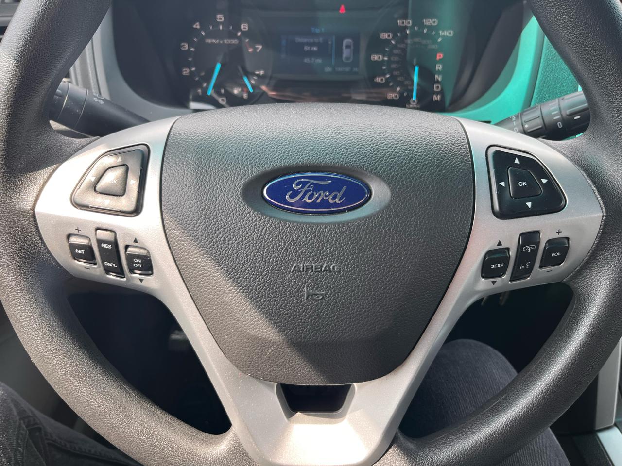 Ford Explorer Base 4WD 2015