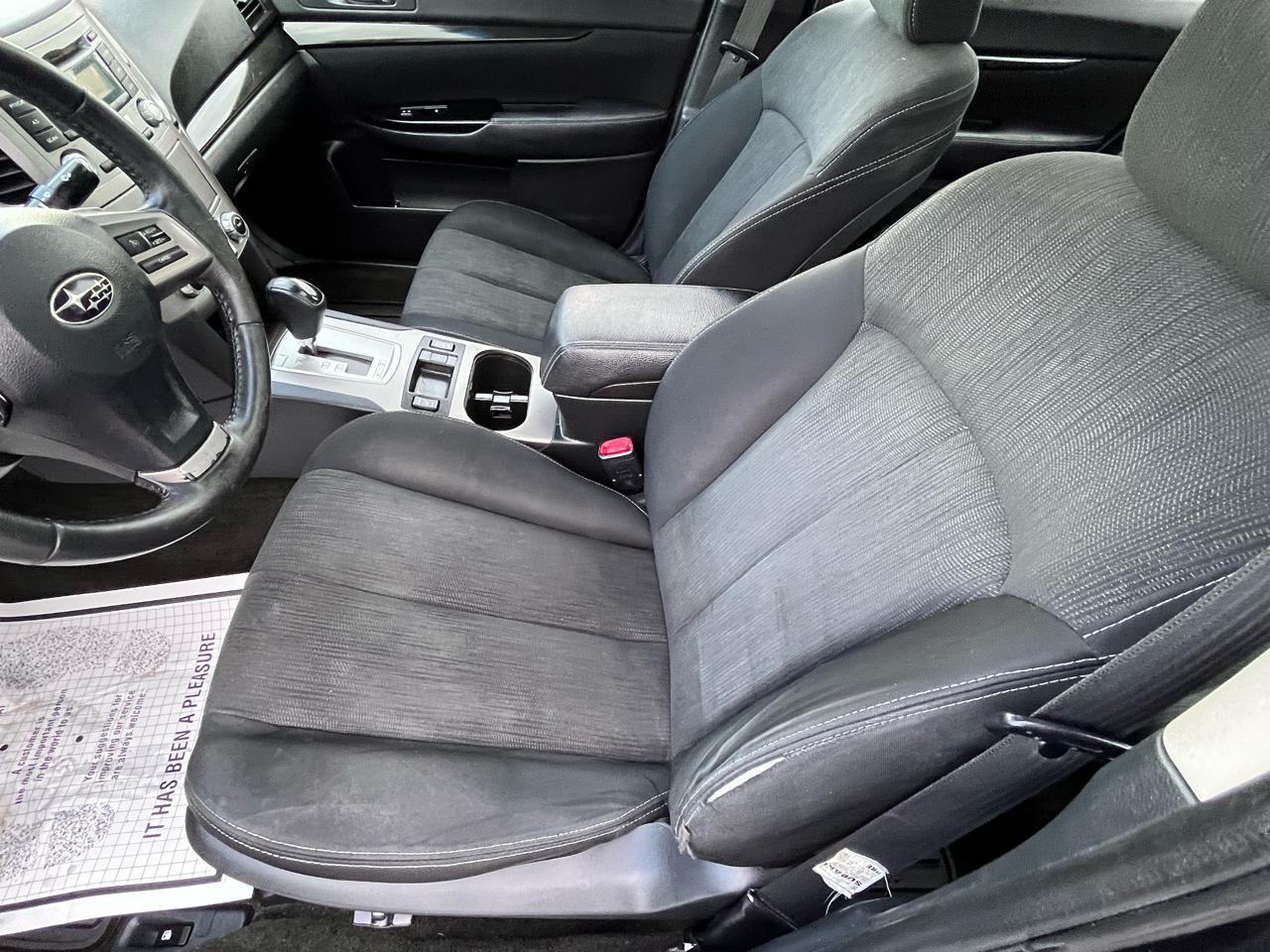Subaru Legacy 2.5i Premium 2013
