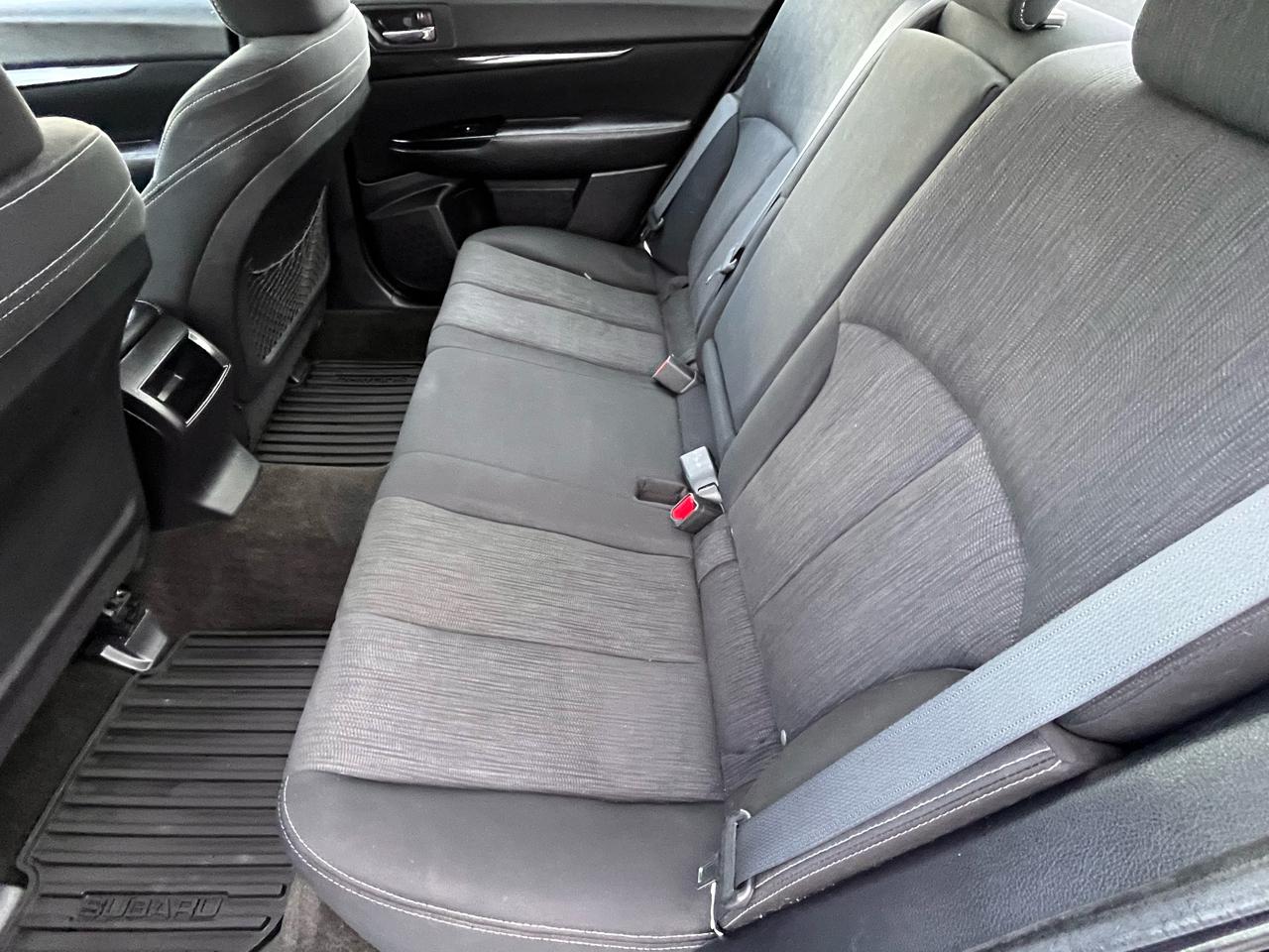 Subaru Legacy 2.5i Premium 2013