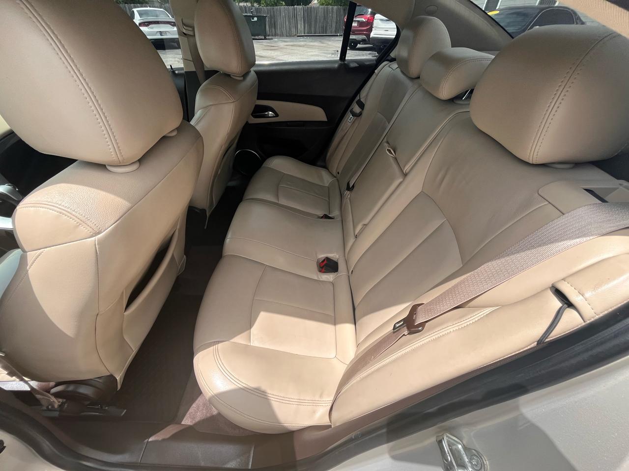 Chevrolet Cruze 2LT 2011