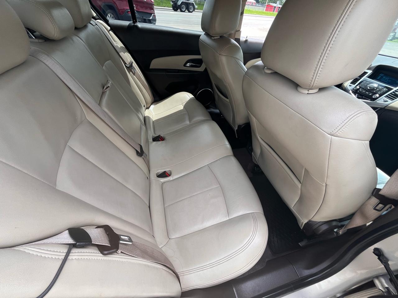 Chevrolet Cruze 2LT 2011