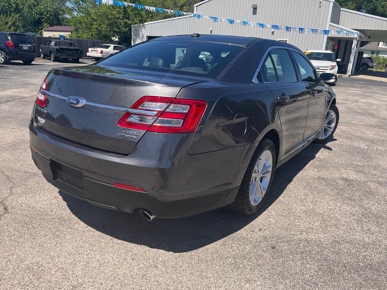 Ford Taurus SEL FWD 2018