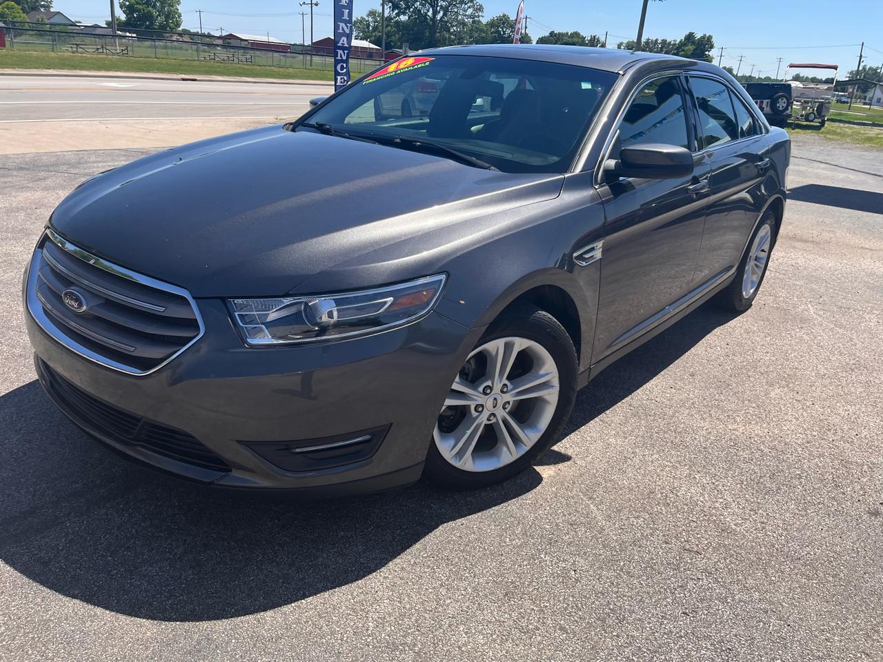 Ford Taurus SEL FWD 2018