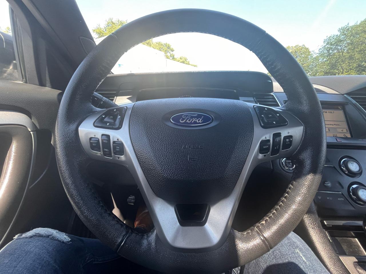 Ford Taurus SEL FWD 2018