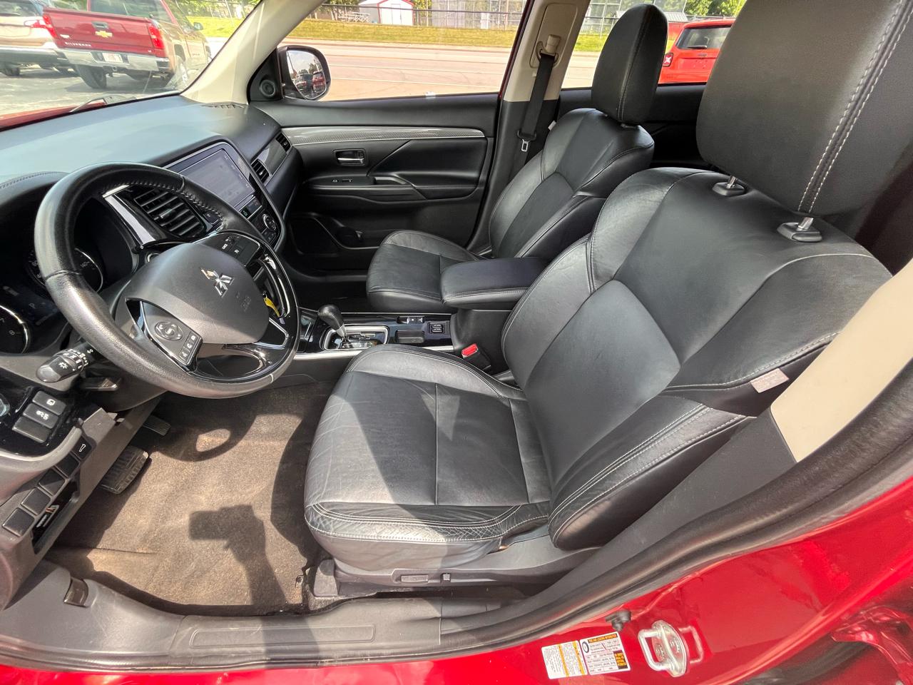 Mitsubishi Outlander SE 2WD 2019