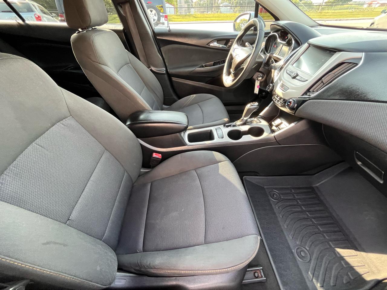 Chevrolet Cruze LS Auto 2017