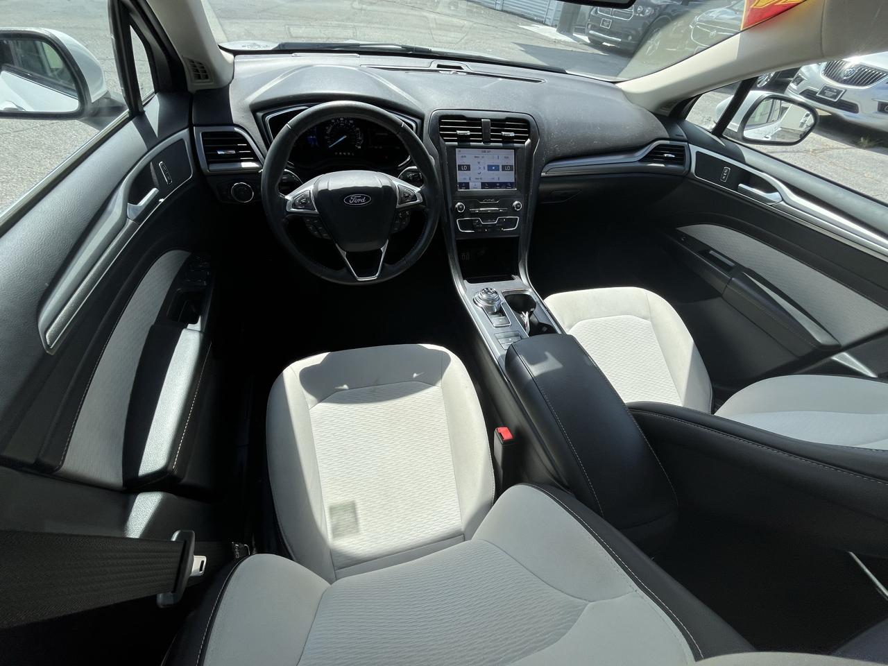 Ford Fusion SE 2020