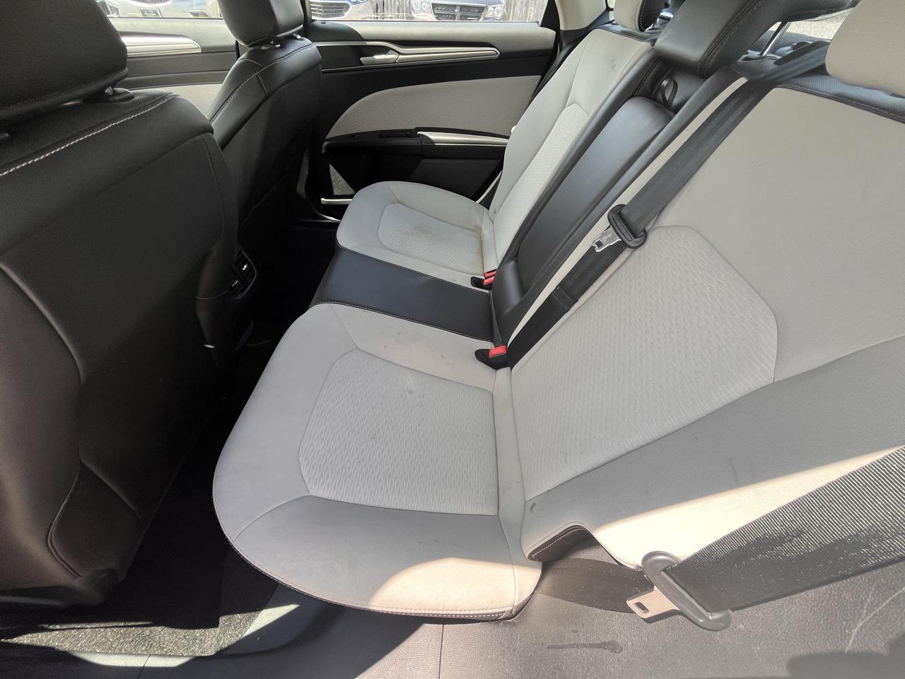 Ford Fusion SE 2020