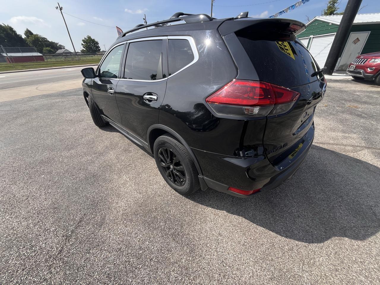 Nissan Rogue SV FWD 2018