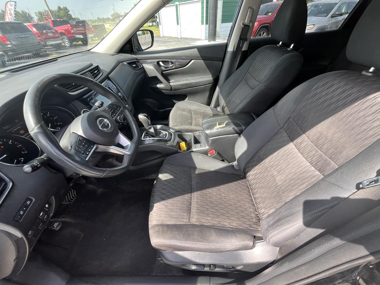 Nissan Rogue SV FWD 2018