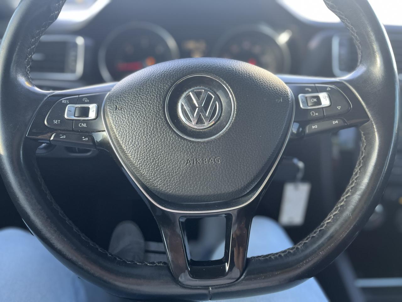 Volkswagen Jetta TDI S 6A 2015