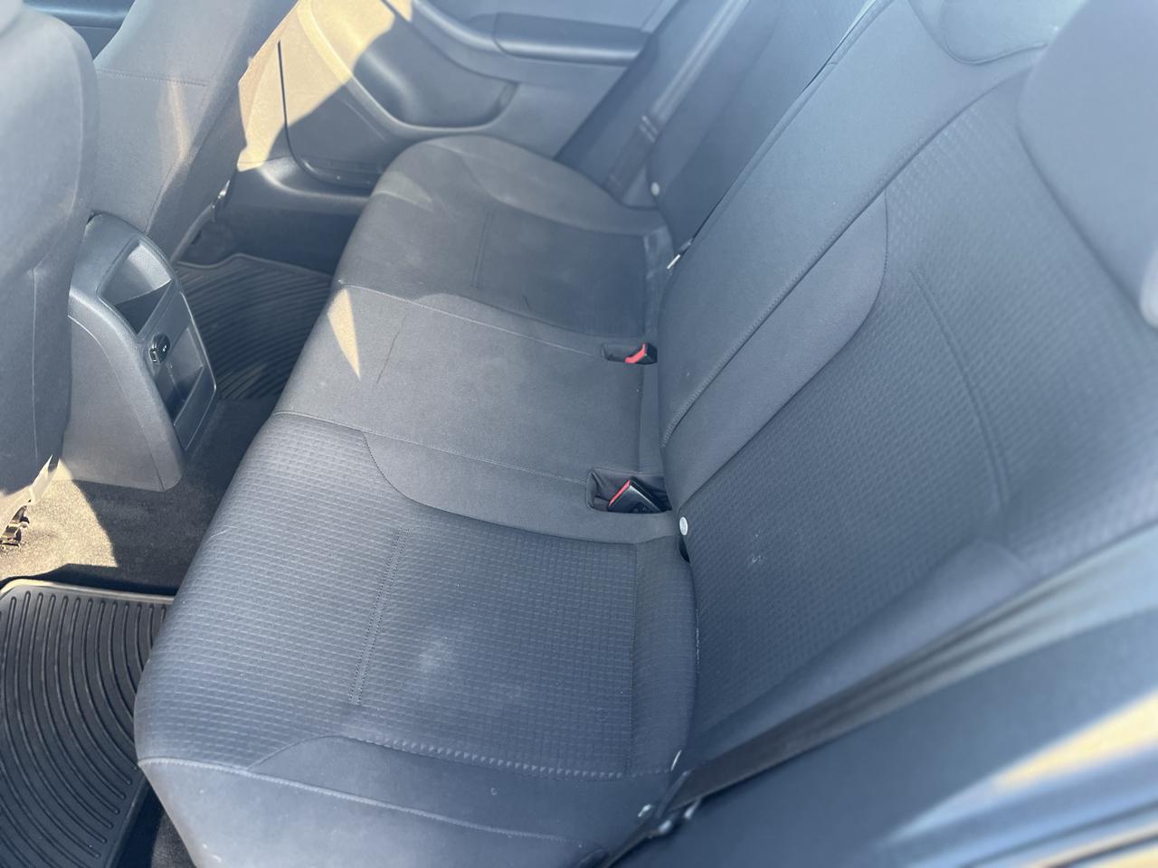 Volkswagen Jetta TDI S 6A 2015
