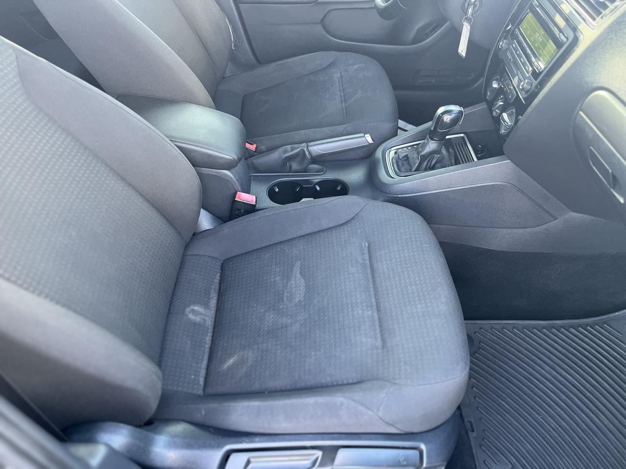 Volkswagen Jetta TDI S 6A 2015