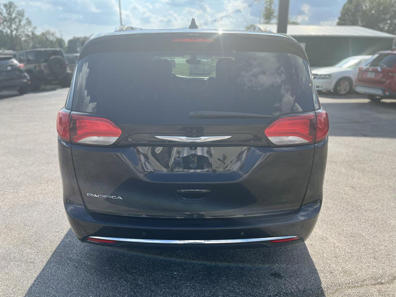 Chrysler Pacifica Touring-L Plus 2017