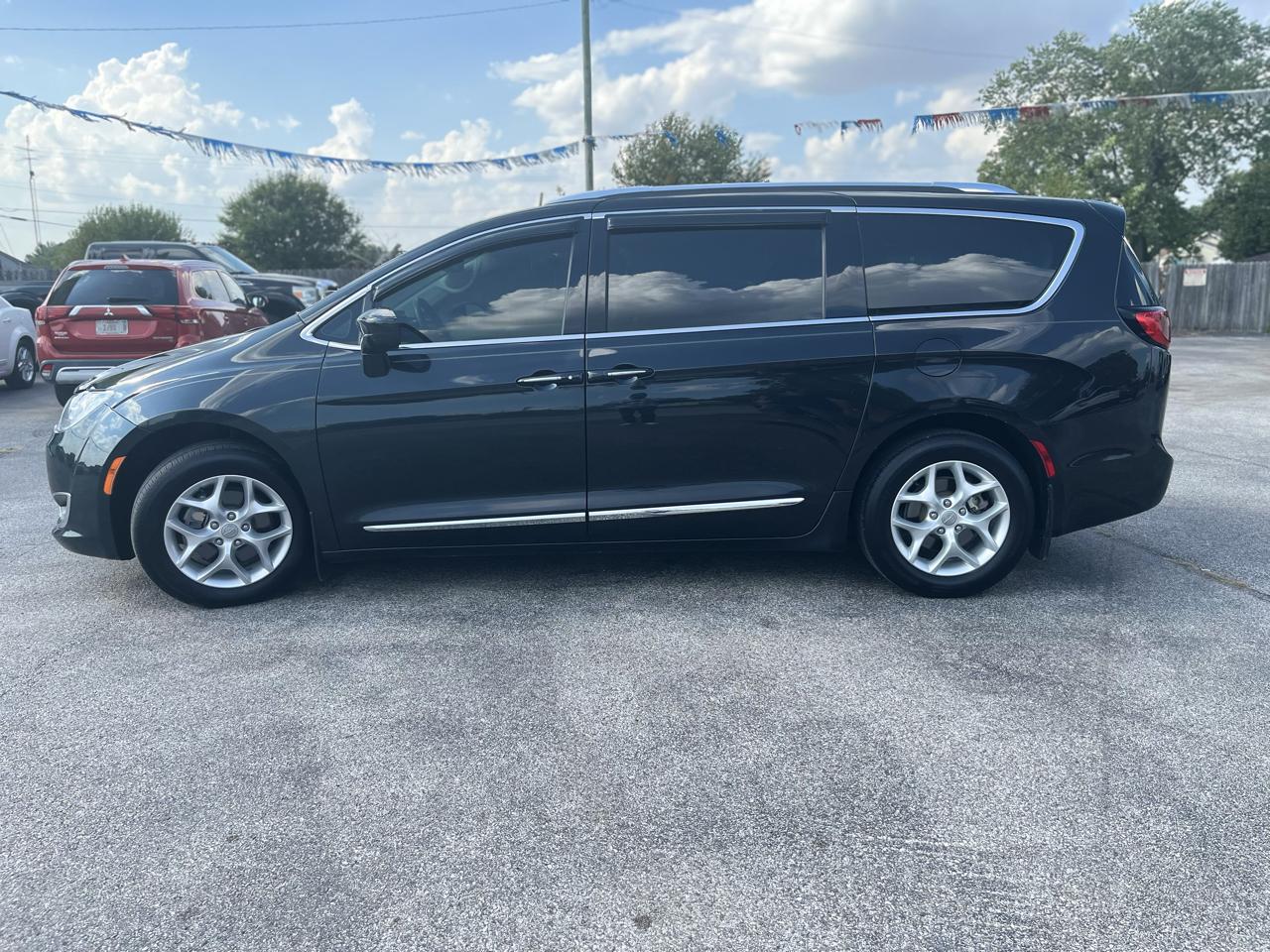 Chrysler Pacifica Touring-L Plus 2017