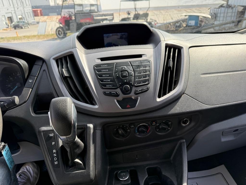 Ford Transit 350 Wagon Med. Roof XL w/Sliding Pass. 148-in. WB 2019