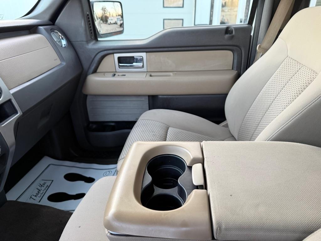 Ford F-150 XL SuperCrew 5.5-ft. Bed 4WD 2010