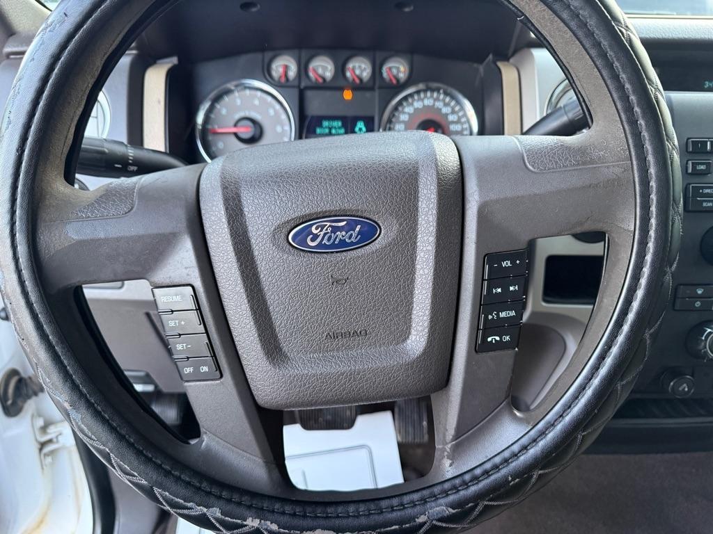 Ford F-150 XL SuperCrew 5.5-ft. Bed 4WD 2010