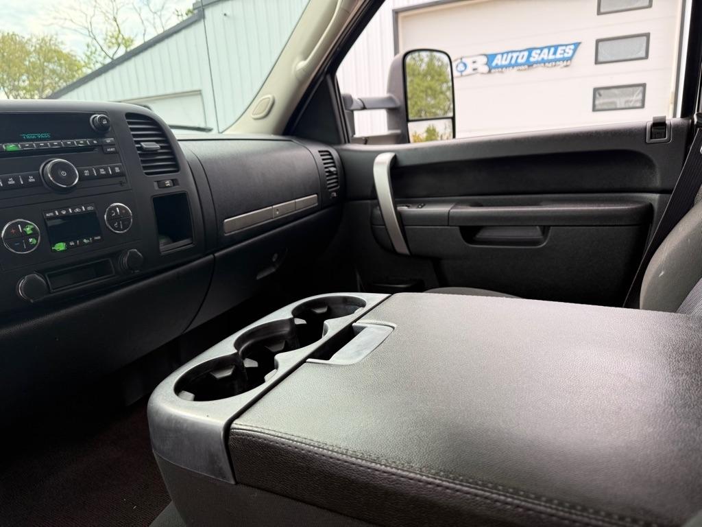 Chevrolet Silverado 3500HD LT Crew Cab 4WD 2012