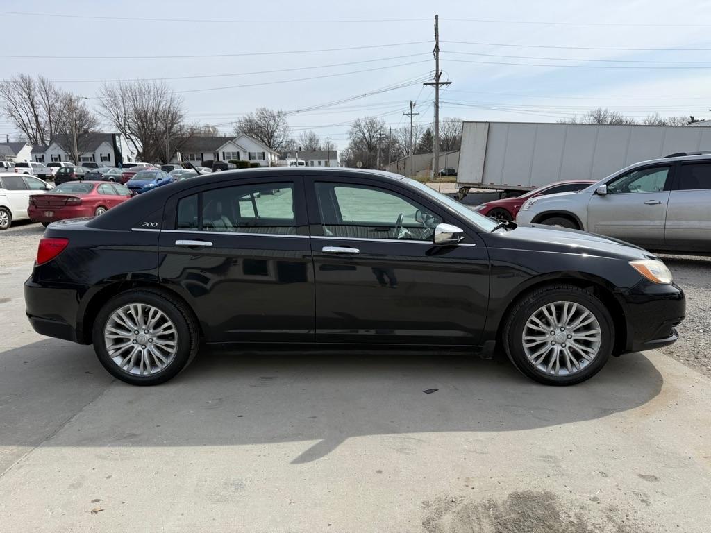 Chrysler 200 Limited 2011