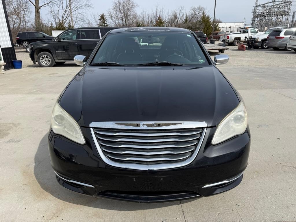 Chrysler 200 Limited 2011