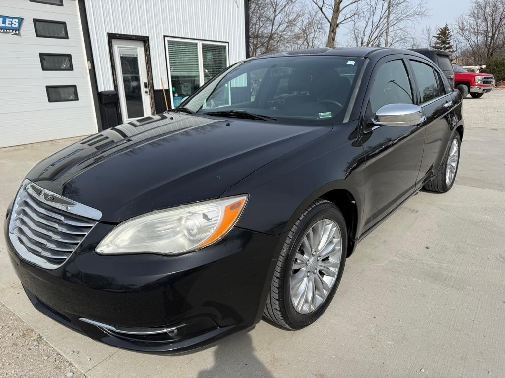 Chrysler 200 Limited 2011