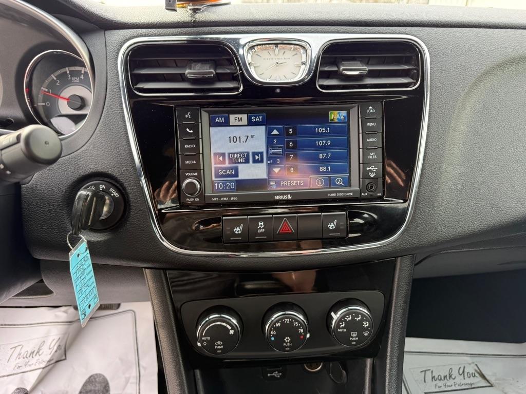 Chrysler 200 Limited 2011