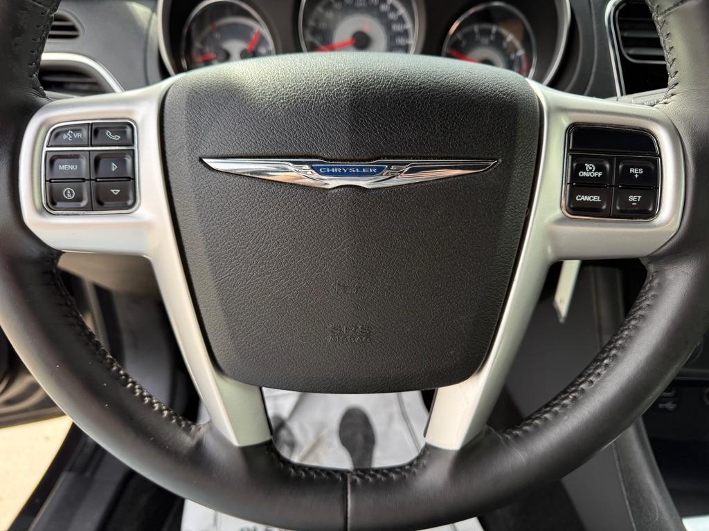 Chrysler 200 Limited 2011