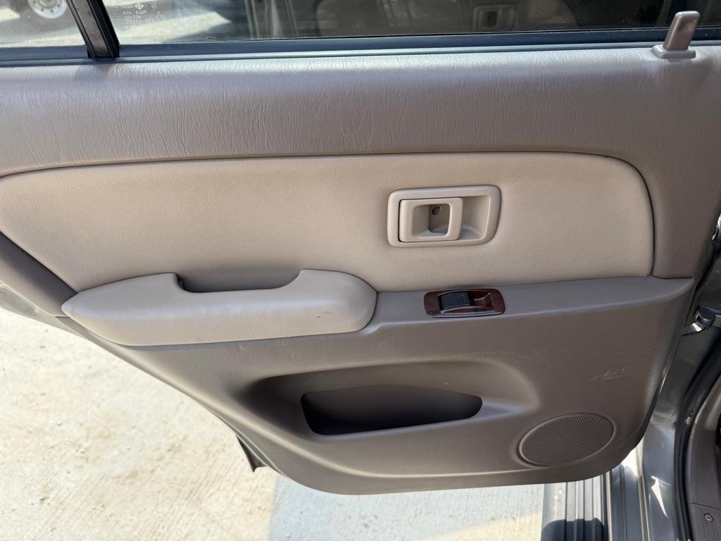 Toyota 4Runner Limited 4WD 2001