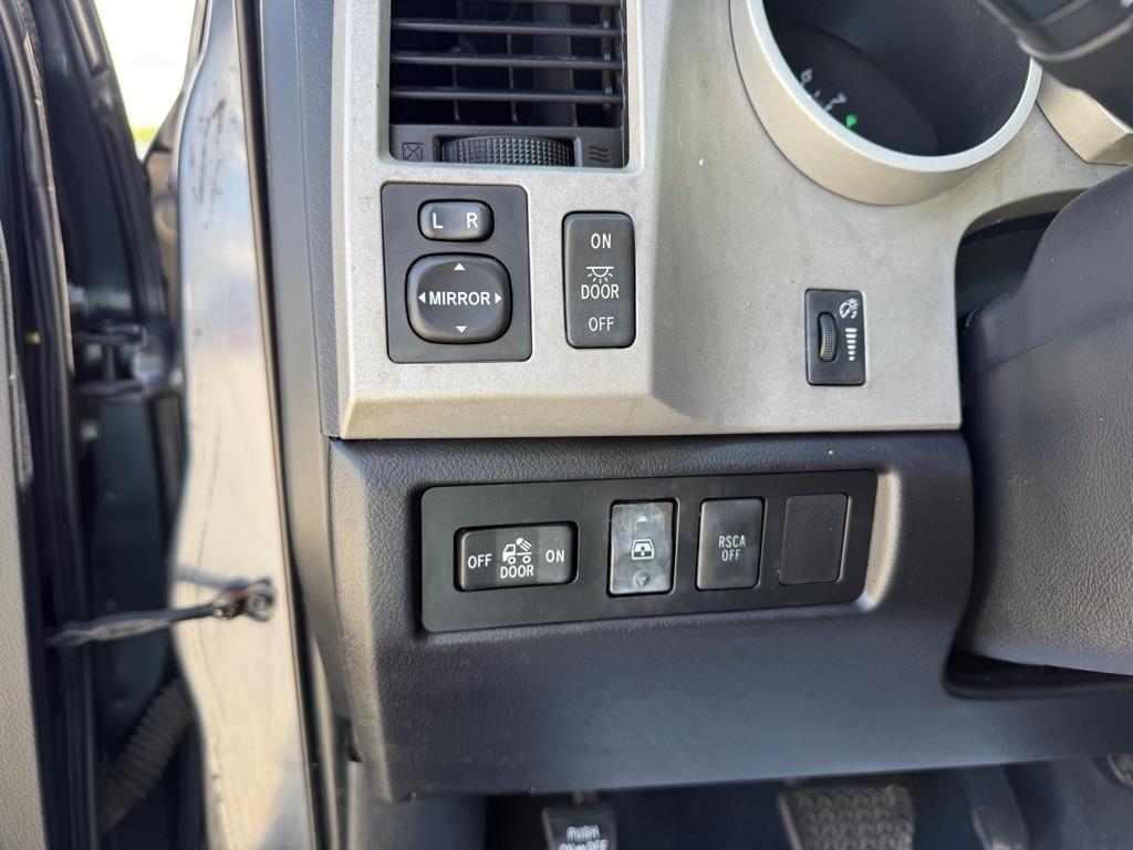 Toyota Tundra SR5 CrewMax 6AT 4WD 2007