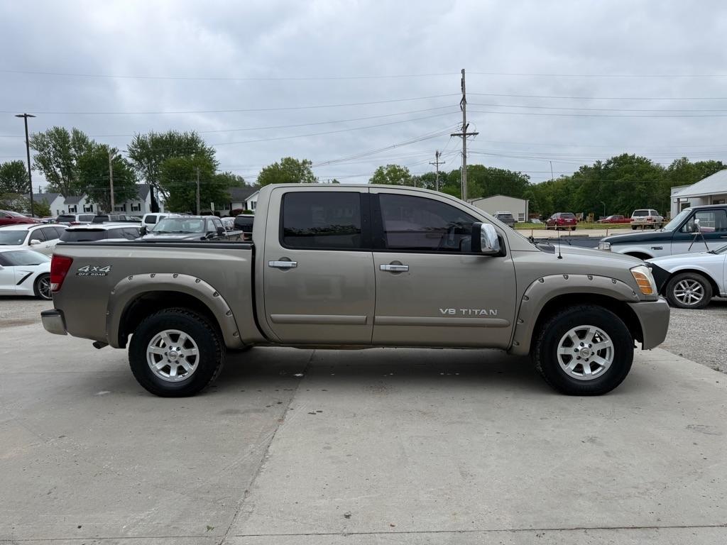 Nissan Titan XE Crew Cab 4WD 2007