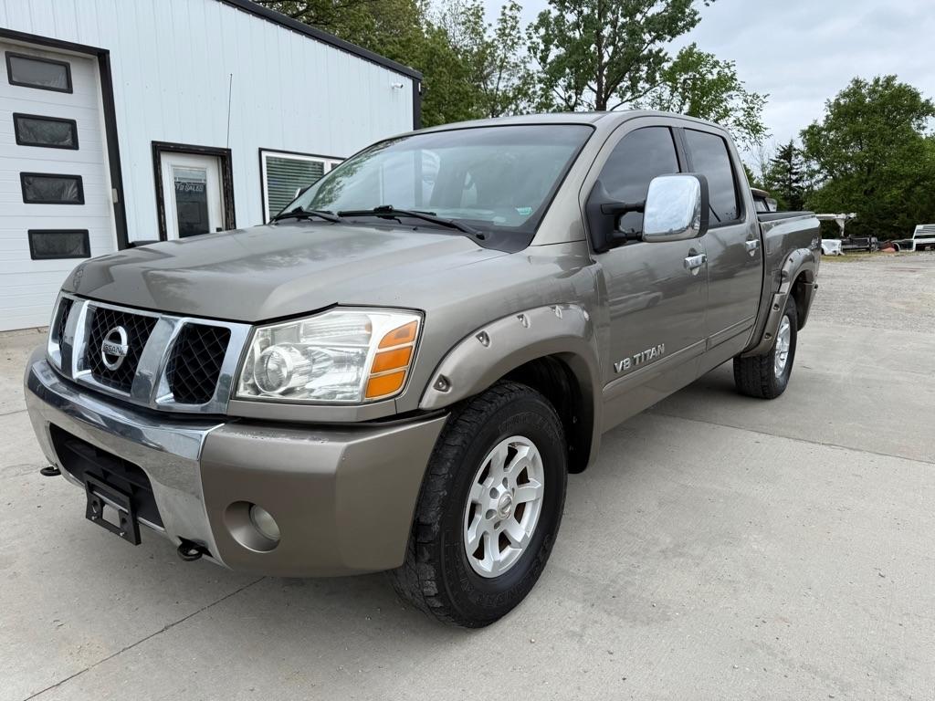 Nissan Titan XE Crew Cab 4WD 2007