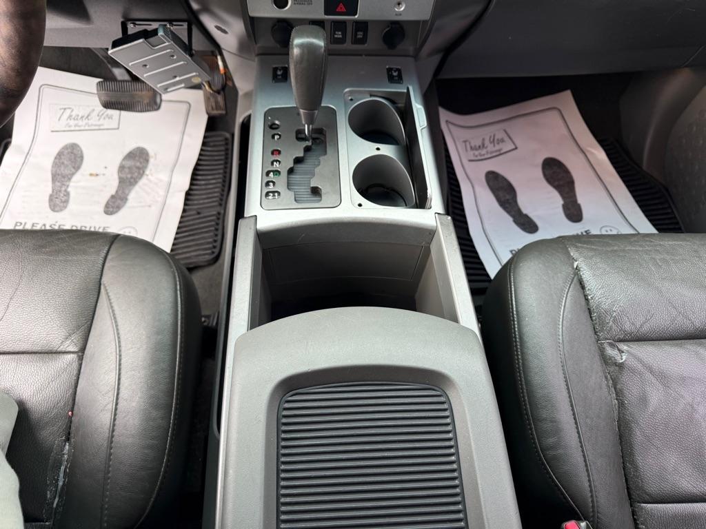 Nissan Titan XE Crew Cab 4WD 2007