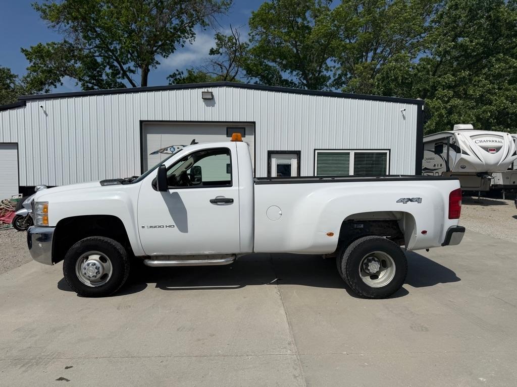2007 Chevrolet Silverado 3500HD LT1 Long Box DRW 4WD