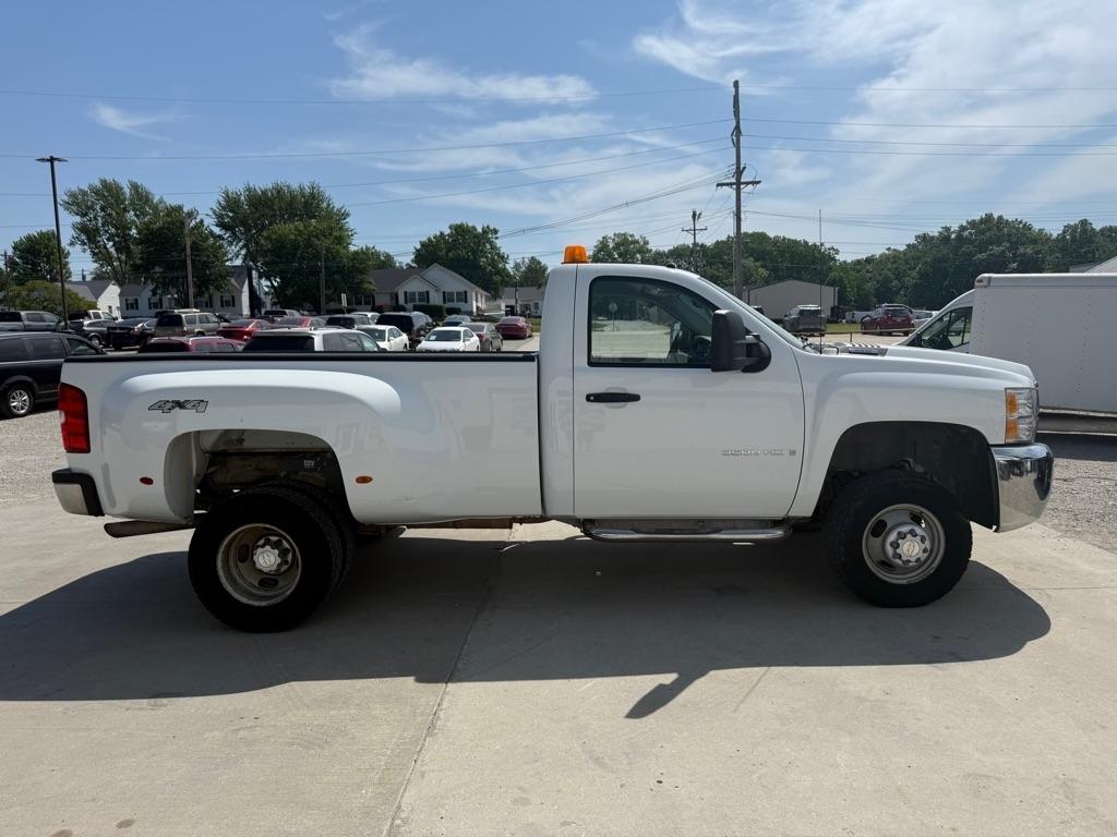 Chevrolet Silverado 3500HD LT1 Long Box DRW 4WD 2007