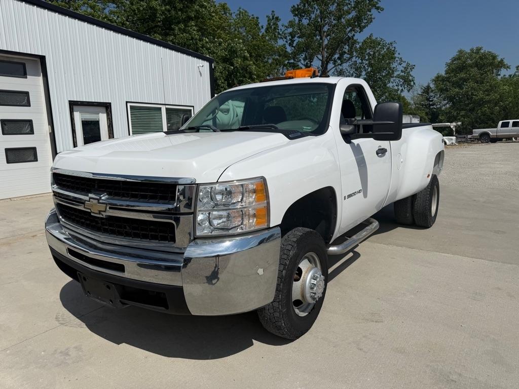 Chevrolet Silverado 3500HD LT1 Long Box DRW 4WD 2007