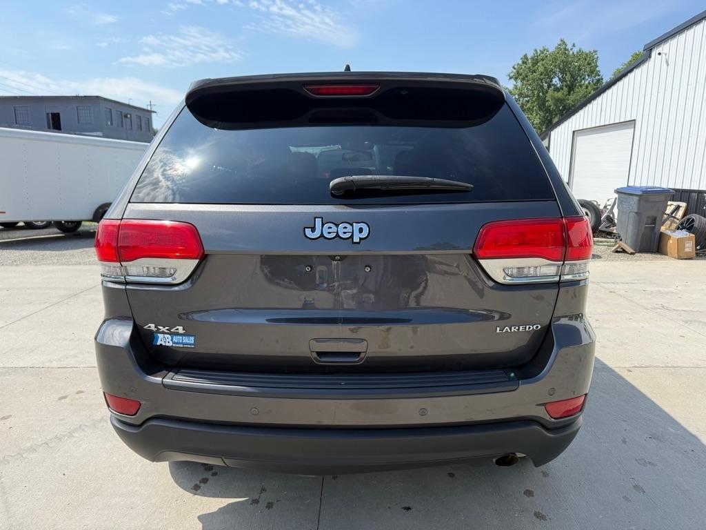 Jeep Grand Cherokee Laredo 4WD 2016