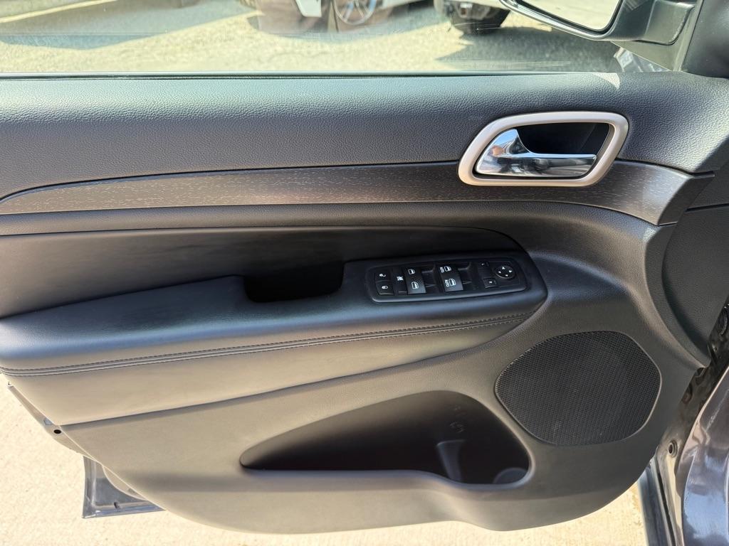 Jeep Grand Cherokee Laredo 4WD 2016