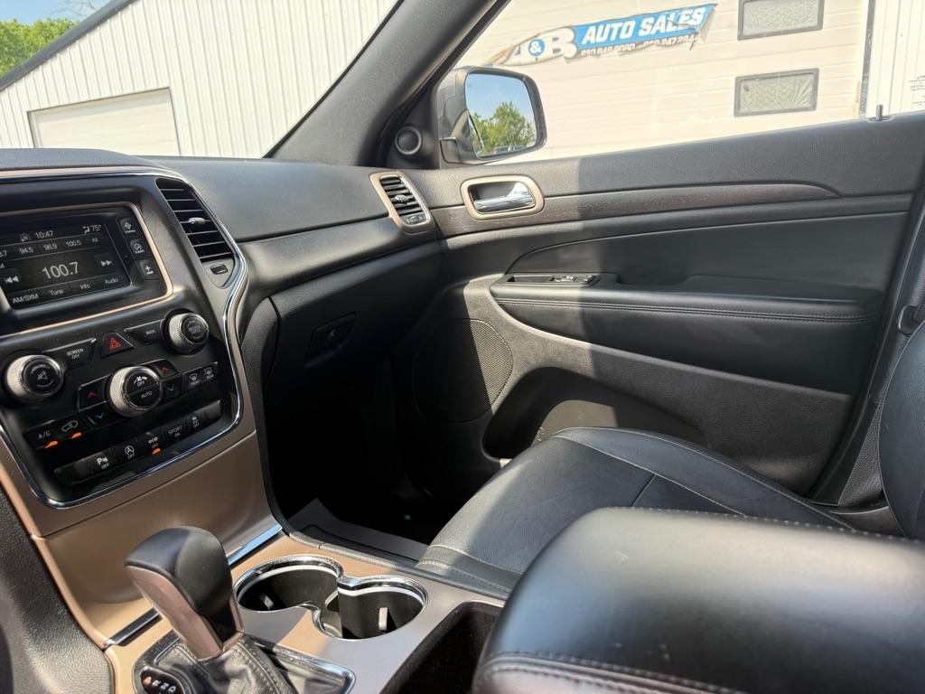 Jeep Grand Cherokee Laredo 4WD 2016