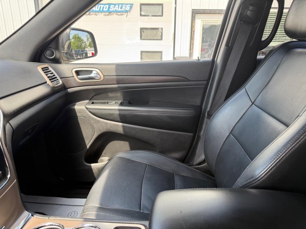 Jeep Grand Cherokee Laredo 4WD 2016