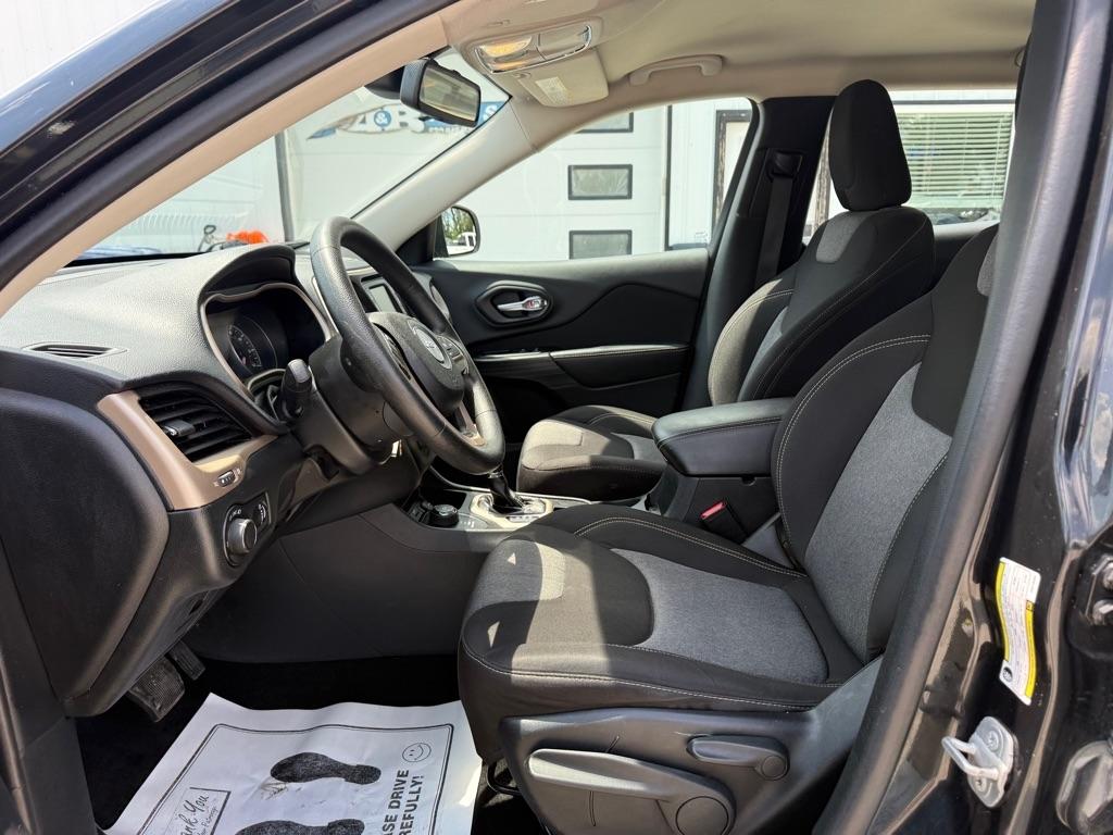 Jeep Cherokee Sport 4WD 2014